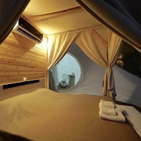 אוהל מפואר Bubble Tents